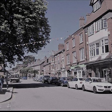 Modern 3-Bed House On Tarporley High Street Exterior foto