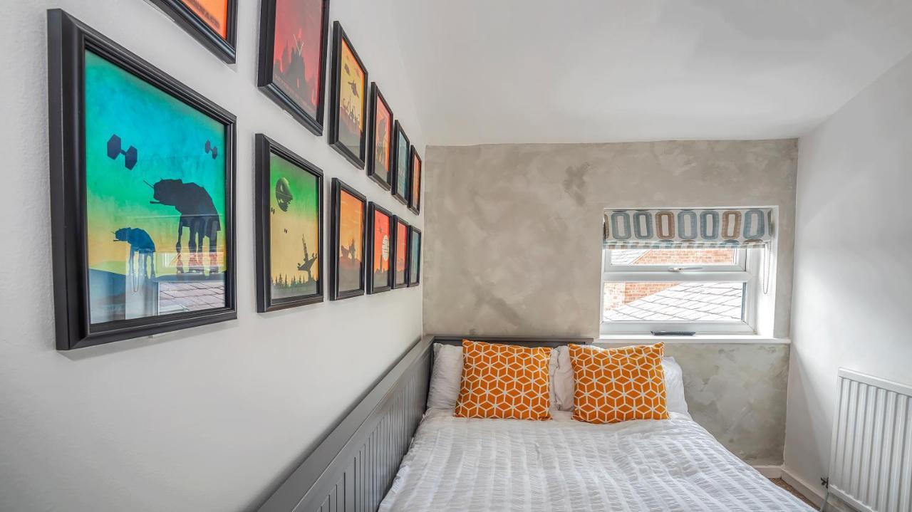 Modern 3-Bed House On Tarporley High Street Exterior foto